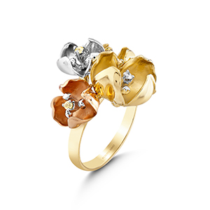 KAREENA RINGS